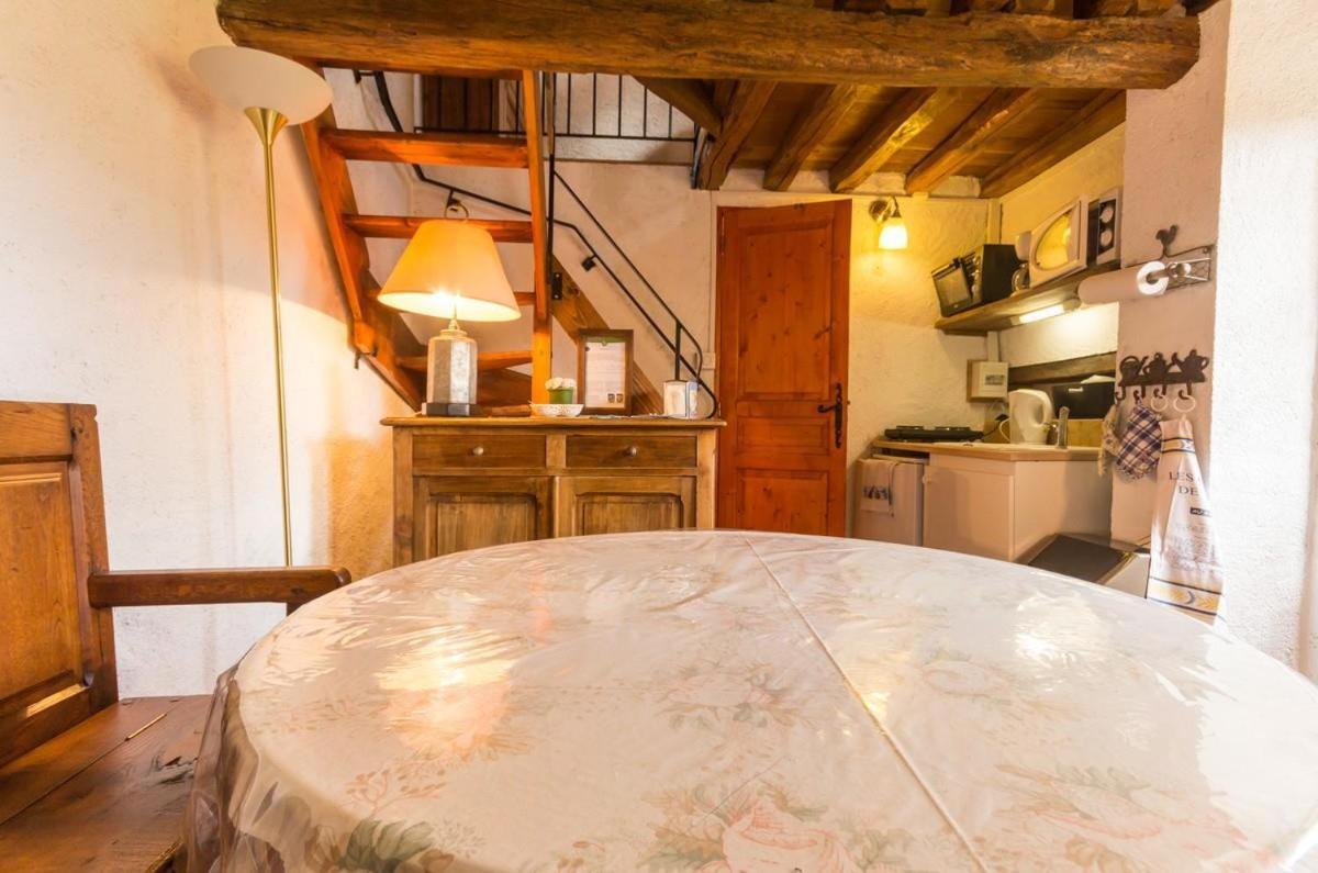 La Maison Bleue Arquian ภายนอก รูปภาพ